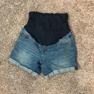 Maternity shorts